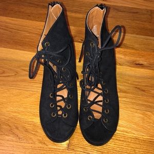 Lace up, Bootie heels